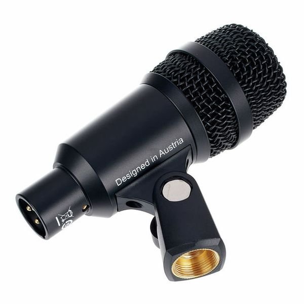 AKG P4