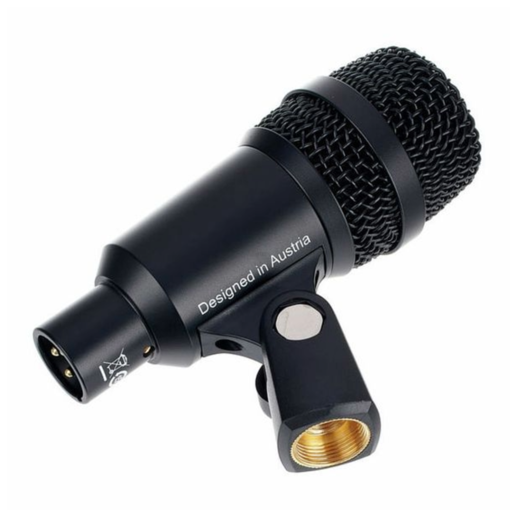AKG P4